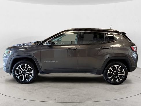 Used 2022 Jeep Compass Limited AWD/4WD image 2