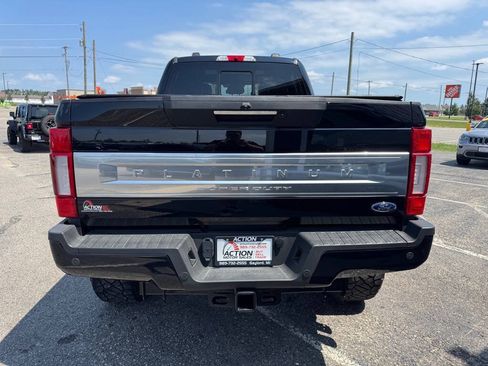 Used 2022 Ford F350 Platinum AWD/4WD image 4