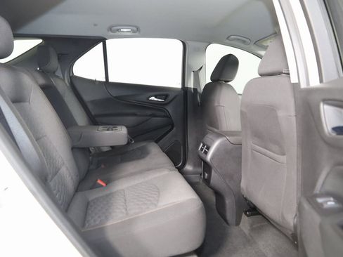 Used 2018 Chevrolet Equinox LT image 12