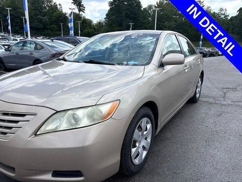 Used 2008 Toyota Camry LE FWD image 2