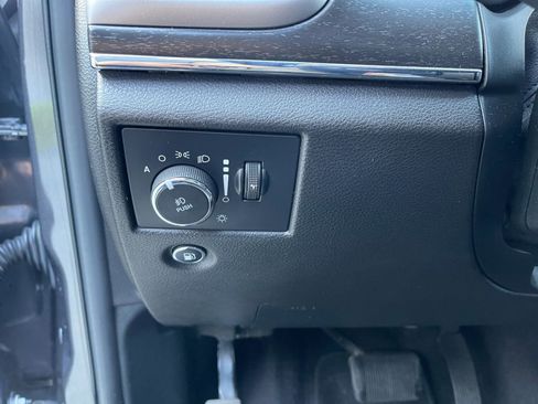 Used 2018 Jeep Grand Cherokee Limited RWD image 21