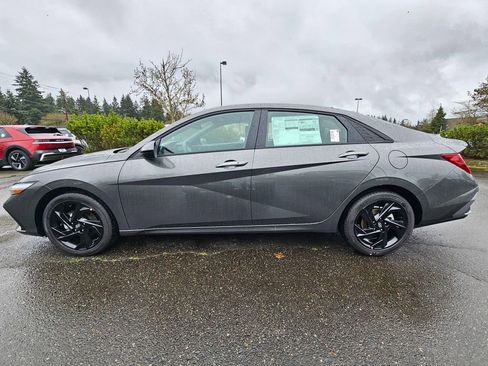 New 2026 Hyundai Elantra Sport image 4