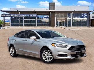 Used 2015 Ford Fusion SE image 1