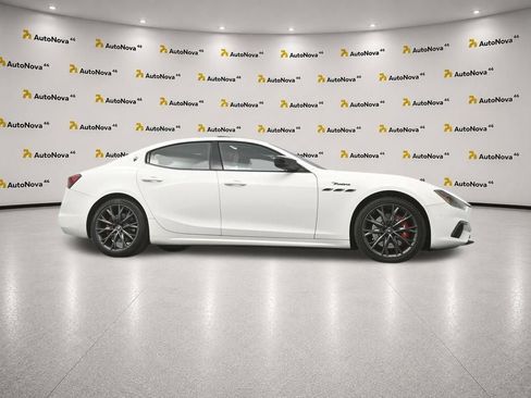 Used 2022 Maserati Ghibli Modena RWD image 56