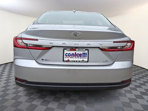 Used 2025 Toyota Camry LE FWD image 5