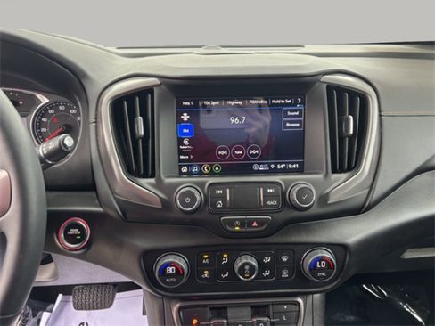 Used 2024 GMC Terrain AT4 w/ Infotainment Package II image 17