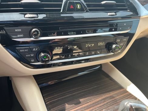 Used 2017 BMW 540i RWD image 7
