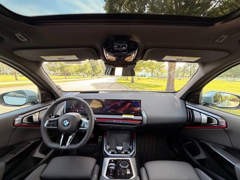New 2026 BMW X3 xDrive30i w/ Premium Package AWD/4WD image 2