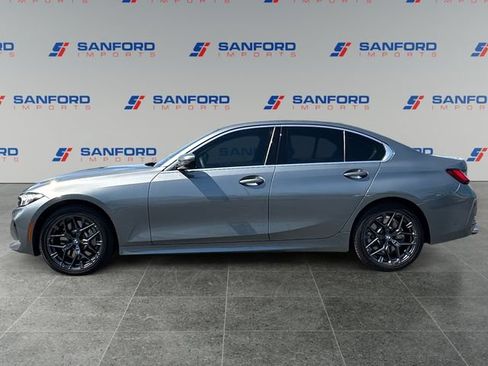 Used 2025 BMW 330i Sedan w/ Convenience Package RWD image 2
