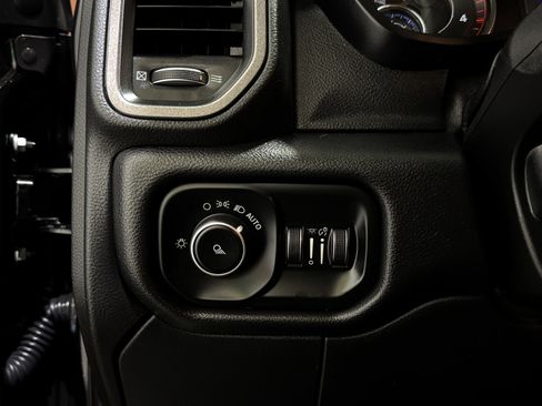 Used 2020 RAM 3500 Tradesman w/ Chrome Appearance Group image 28