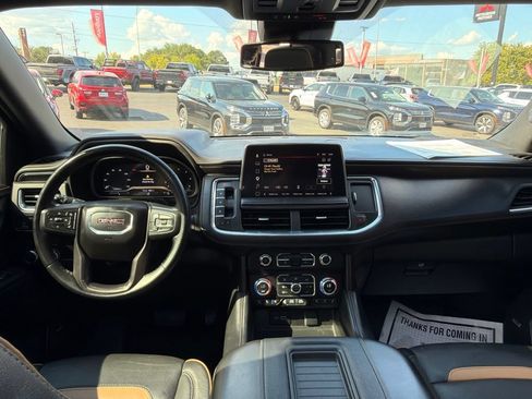 Used 2023 GMC Yukon XL AT4 w/ Technology Package AWD/4WD image 48