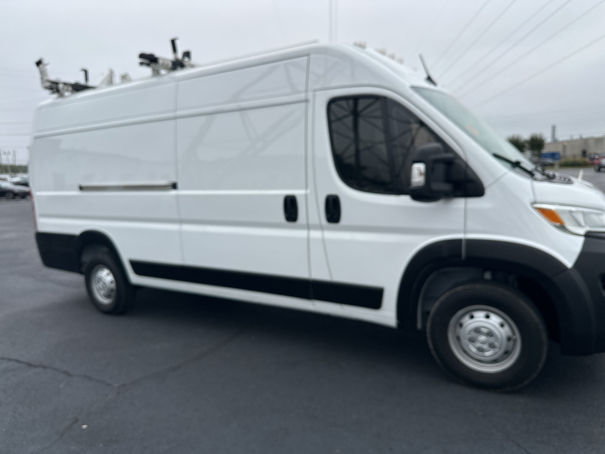 Used 2023 RAM ProMaster 3500 FWD image 4