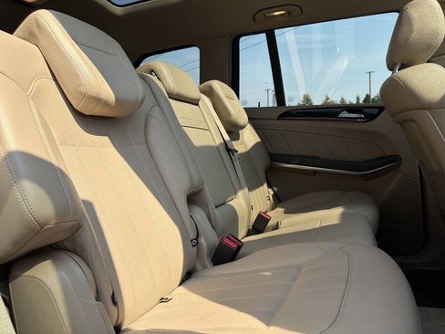 Used 2014 Mercedes-Benz GL 450 4MATIC image 17