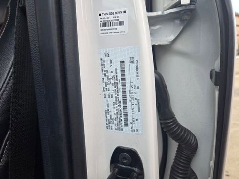 Used 2022 Ford F150 Lariat w/ Max Trailer Tow Package image 17