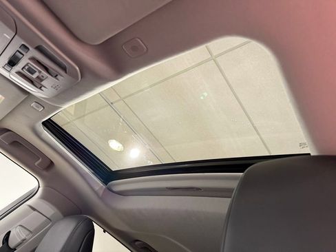 Certified 2023 Toyota Highlander XLE image 18