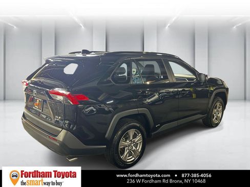 Certified 2025 Toyota RAV4 XLE AWD/4WD image 7