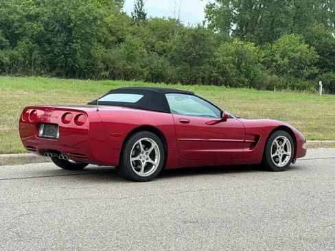 Used 2001 Chevrolet Corvette Convertible w/ Preferred Equipment Group2 RWD image 15