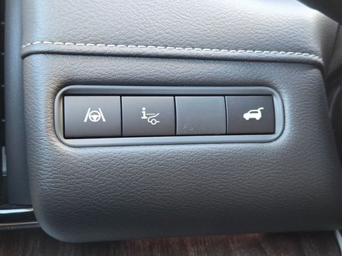 New 2026 Nissan Armada SL w/ Captain's Chari Seat Package image 27