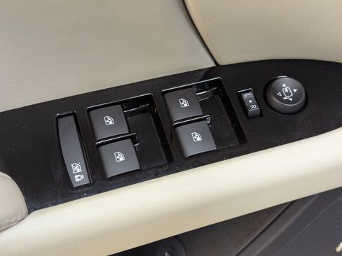 Used 2018 Cadillac XTS Luxury w/ Driver Awareness Package image 24