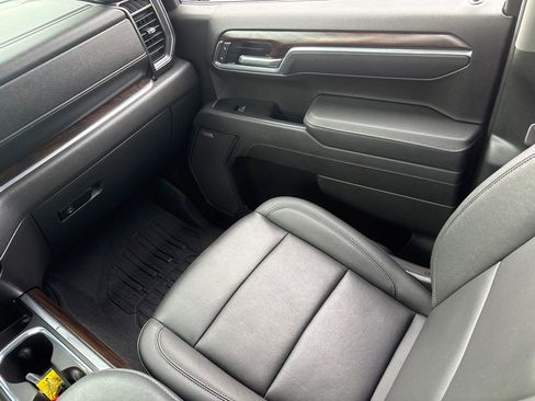 Used 2025 GMC Sierra 1500 SLT w/ SLT Premium Package image 15