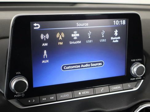 Used 2024 Nissan Sentra SV FWD image 29