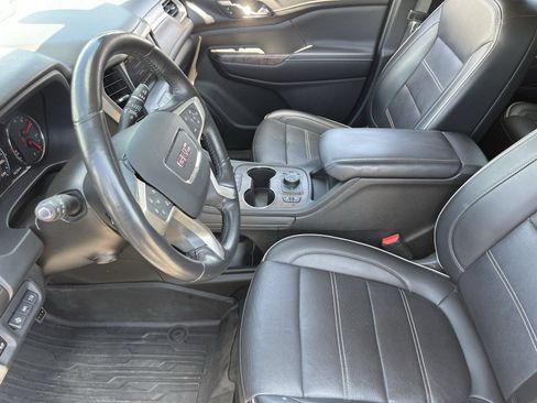 Certified 2021 GMC Acadia Denali w/ Denali Ultimate Package AWD/4WD image 21