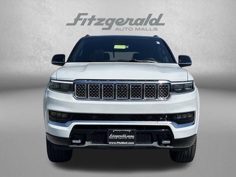 Used 2024 Jeep Grand Wagoneer Series III w/ HD Trailer Tow Package AWD/4WD image 3