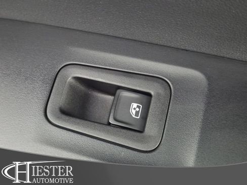 Used 2022 Volkswagen Taos SE AWD/4WD image 36