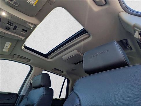 Used 2020 GMC Yukon Denali w/ Denali Ultimate Package AWD/4WD image 15