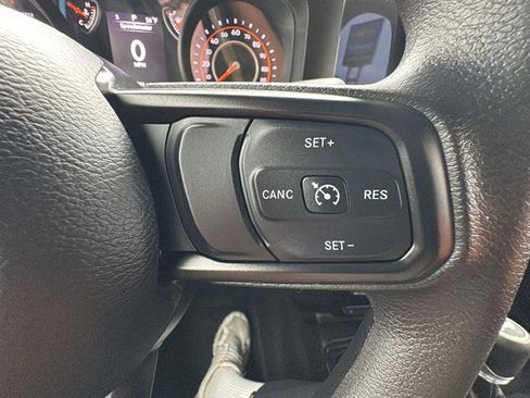 Used 2025 Jeep Wrangler Sport AWD/4WD image 15