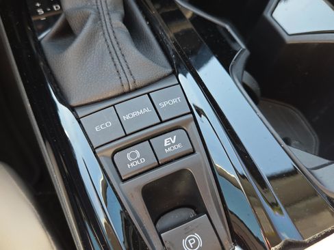 Certified 2025 Toyota Camry XLE image 27