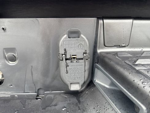 Used 2022 RAM 1500 Laramie image 13