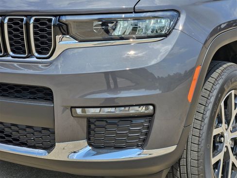 New 2025 Jeep Grand Cherokee L Limited image 8