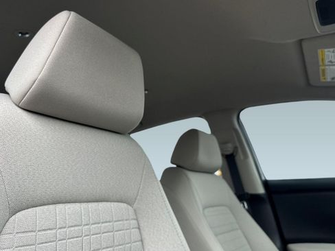 Certified 2024 Honda HR-V LX image 23