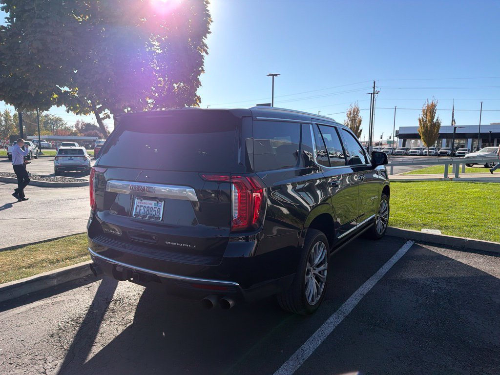 Used 2021 GMC Yukon Denali w/ Denali Ultimate Package AWD/4WD image 6