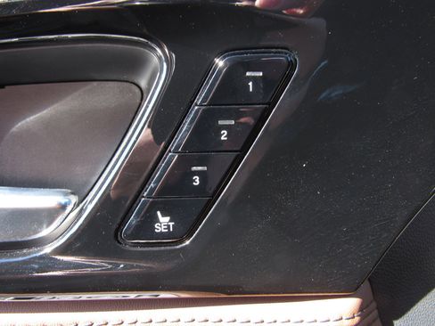 Certified 2023 Acura MDX w/Advance Package image 25