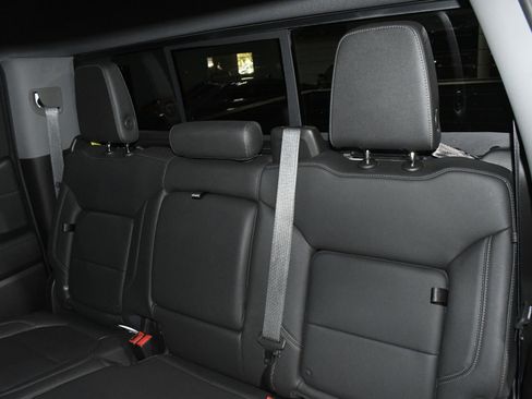 Used 2021 Chevrolet Silverado 1500 LT Trail Boss w/ Convenience Package II image 17