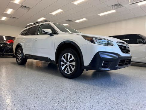 Used 2020 Subaru Outback Premium AWD/4WD image 10