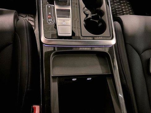 Used 2025 Audi Q7 3.0T Prestige w/ Prestige Package AWD/4WD image 34