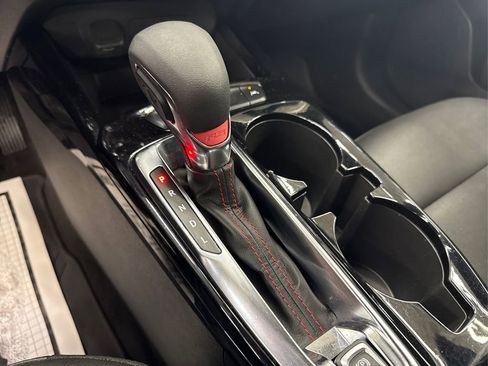 Used 2025 Chevrolet Trax RS image 33