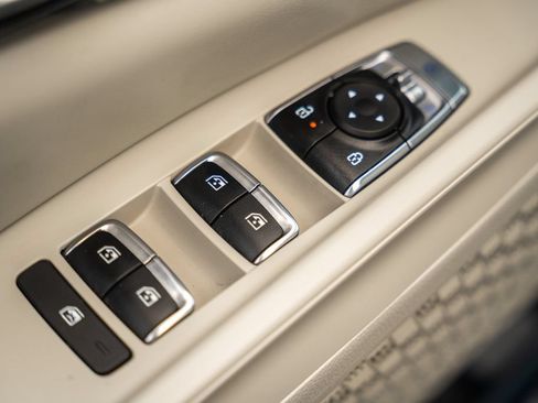 Used 2025 Kia Carnival SX FWD image 48