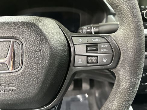 Used 2025 Honda Accord SE image 31