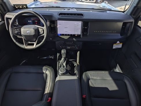 New 2025 Ford Bronco Badlands image 32