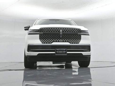 Used 2025 Lincoln Navigator Reserve AWD/4WD image 49