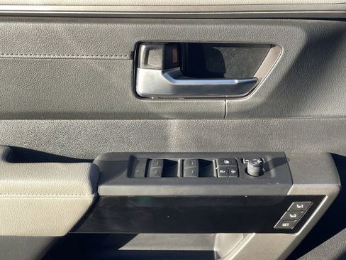 Used 2023 Toyota Sequoia Limited image 23