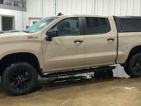 Used 2023 Chevrolet Silverado 1500 LT Trail Boss image 8