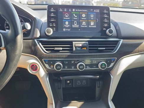 Used 2021 Honda Accord Touring image 15