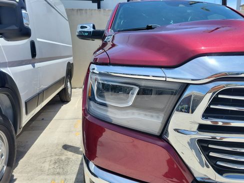 Used 2023 RAM 1500 Laramie AWD/4WD image 10