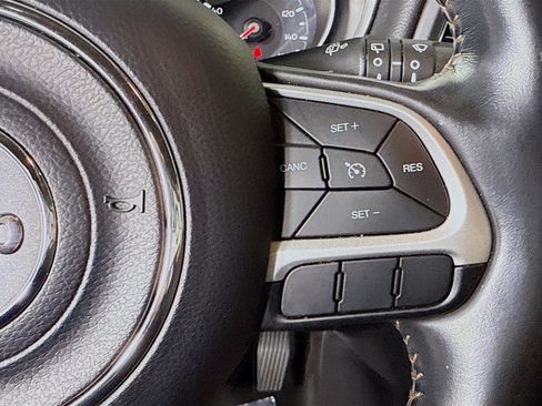 Used 2020 Jeep Compass Latitude w/ Popular Equipment Group image 15