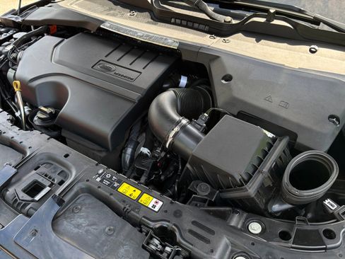 Used 2025 Land Rover Range Rover Evoque S AWD/4WD image 20